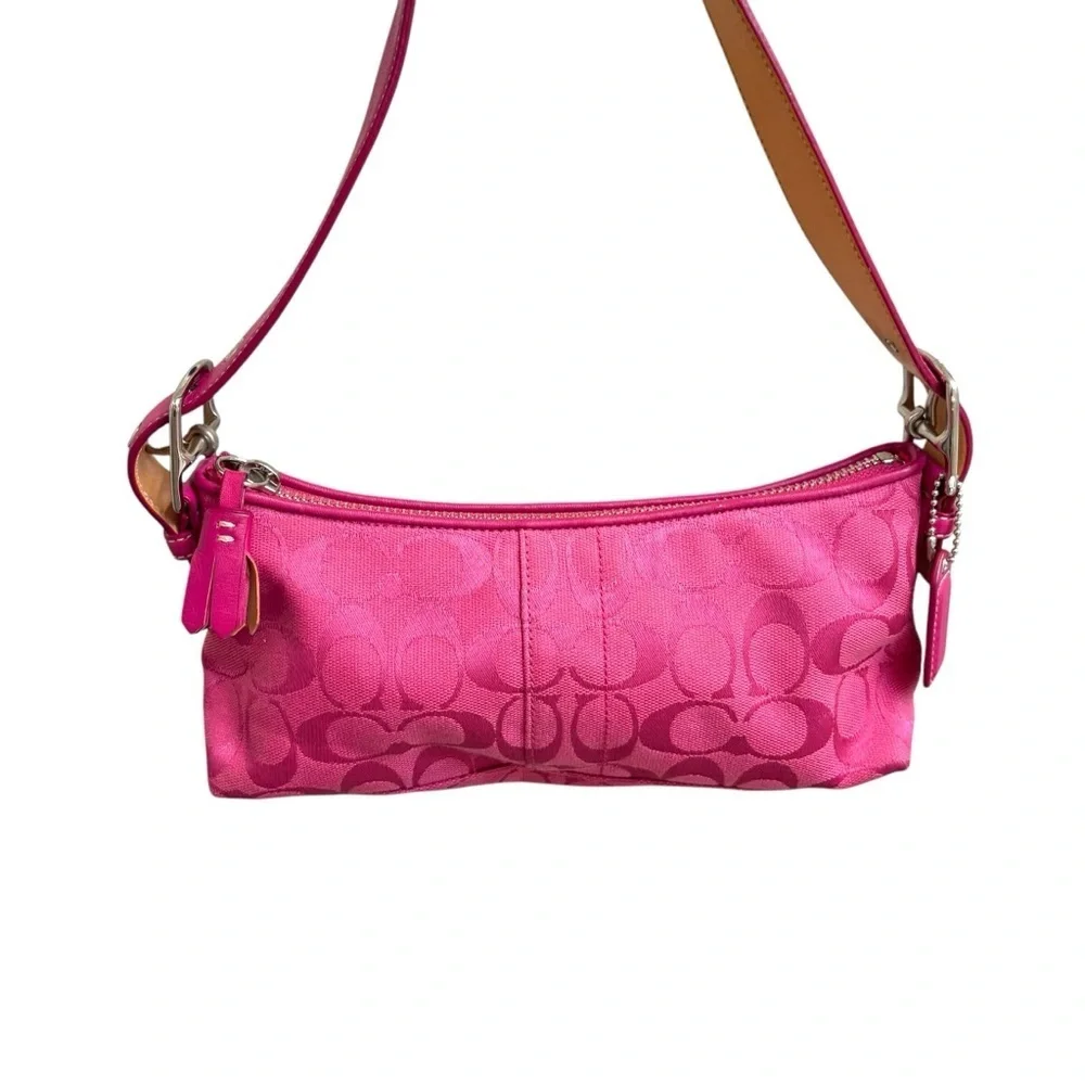 Coach 6371 rare vintage small mini signature baguette shoulder bag in pink